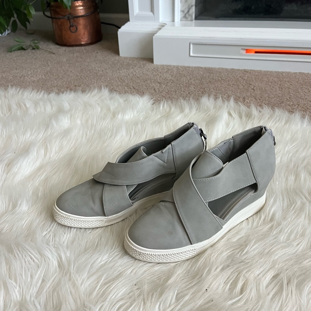Jolimall Grey Platform Wedges
